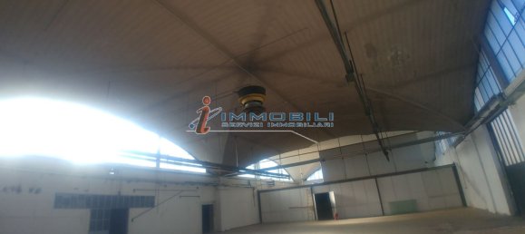 2811m² Warehouse in Desio, Italy No. 90122 10