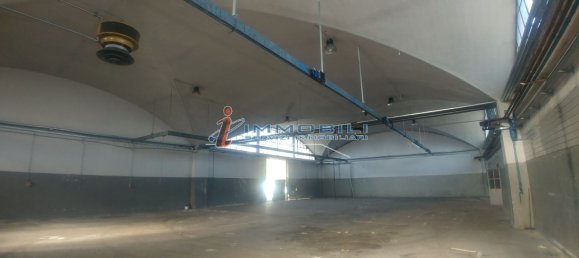 2811m² Warehouse in Desio, Italy No. 90122 3
