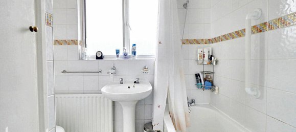 3 bedrooms Commercial property in Hayes, United Kingdom No. 5075 17