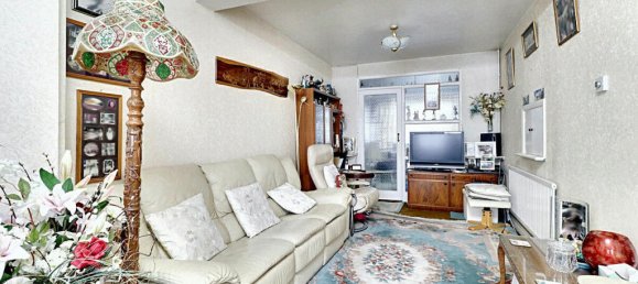 3 bedrooms Commercial property in Hayes, United Kingdom No. 5075 3