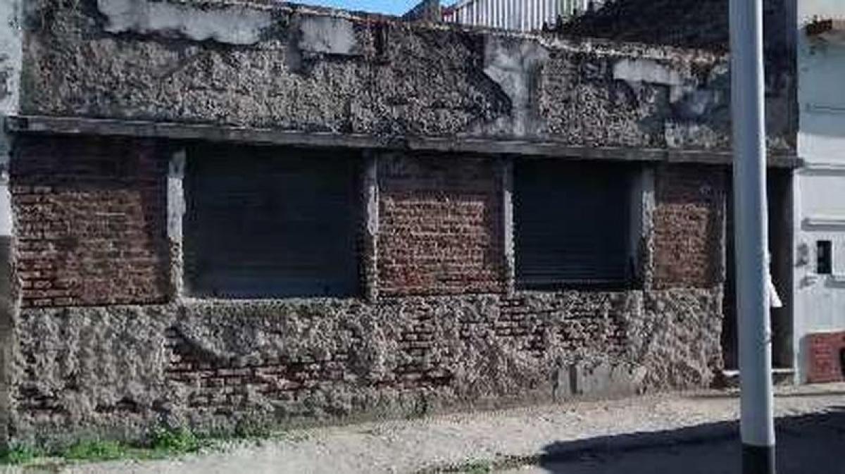 190m² Land in Avellaneda, Argentina No. 112616