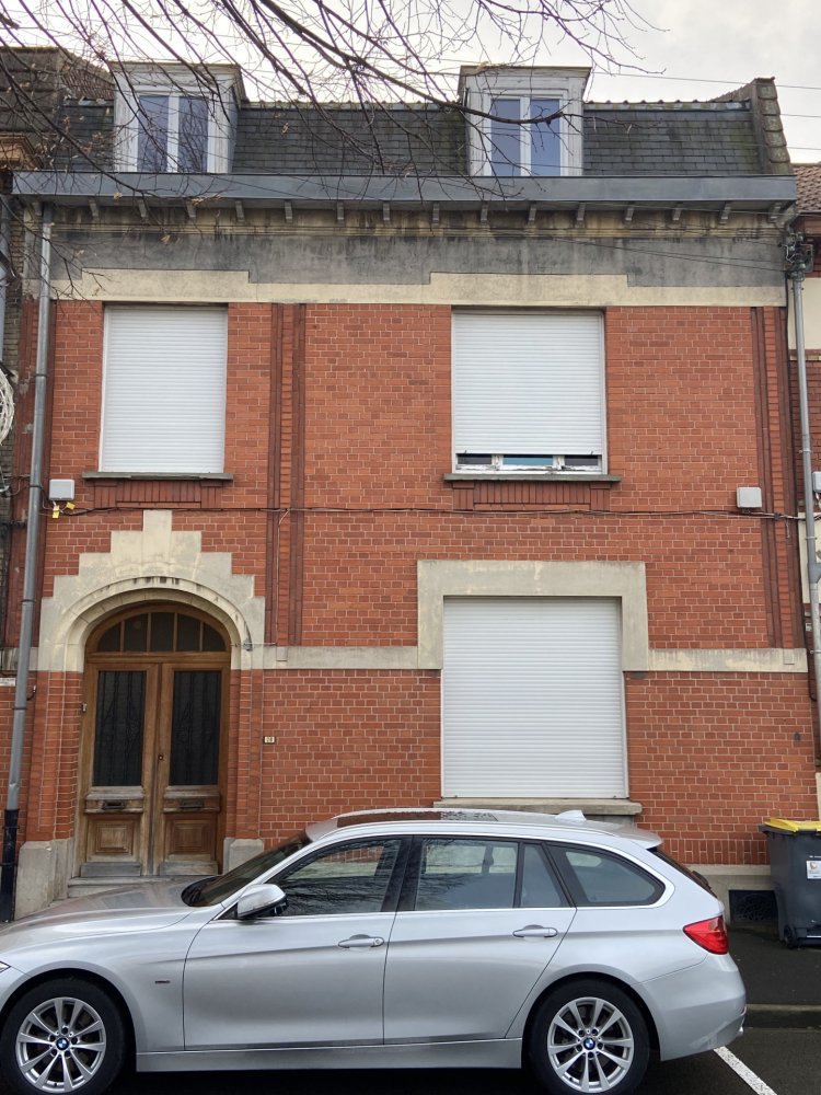 Casa de 3 dormitorios en Aniche, France No. 43232