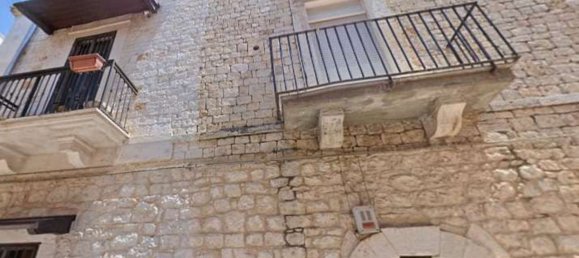 6 rooms Apartment in Casamassima, Italy No. 236610 3