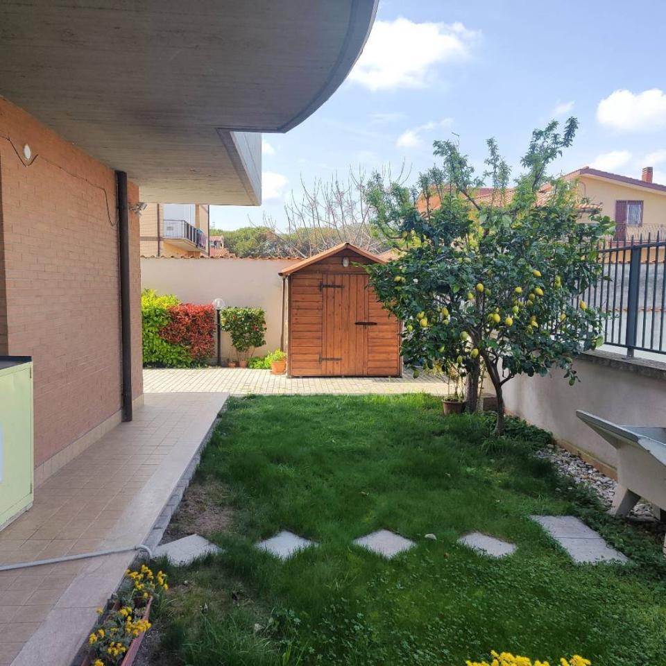 Apartamento de 3 habitaciónes en Rome, Italy No. 64058