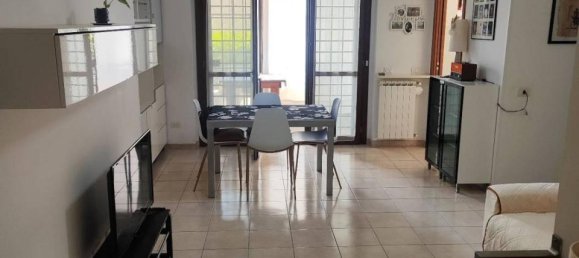 Apartamento de 3 habitaciónes en Rome, Italy No. 64058 3