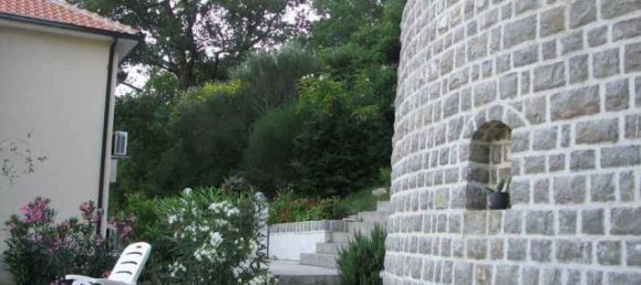 4 bedrooms Commercial property in Budva, Montenegro No. 146 6