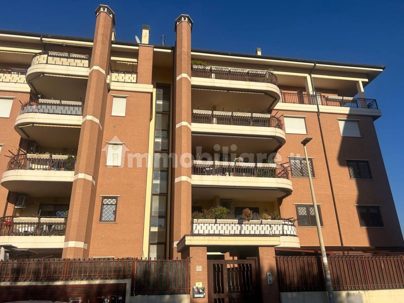 2 Schlafzimmer Wohnung in Pomezia, Italy, Nr. 66682