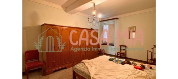 4 rooms House in Cortemaggiore, Italy No. 223199 11