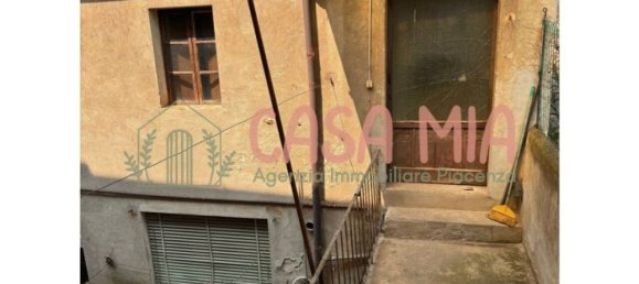 4 rooms House in Cortemaggiore, Italy No. 223199 18