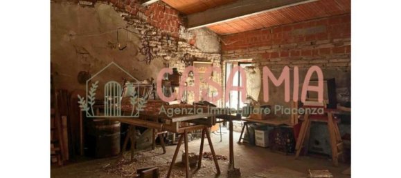 4 rooms House in Cortemaggiore, Italy No. 223199 21