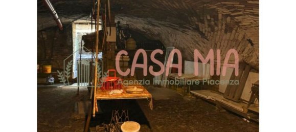 4 rooms House in Cortemaggiore, Italy No. 223199 23