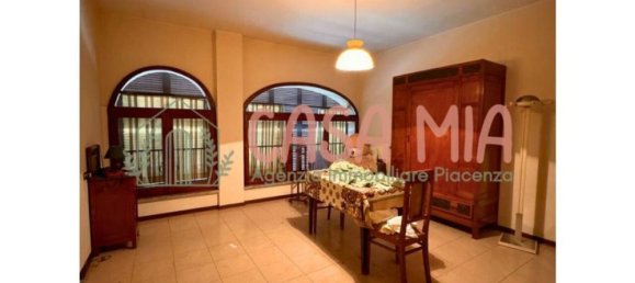 4 rooms House in Cortemaggiore, Italy No. 223199 8