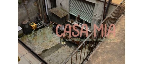 4 rooms House in Cortemaggiore, Italy No. 223199 19