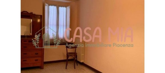 4 rooms House in Cortemaggiore, Italy No. 223199 14