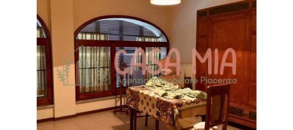4 rooms House in Cortemaggiore, Italy No. 223199 9