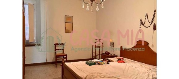 4 rooms House in Cortemaggiore, Italy No. 223199 13