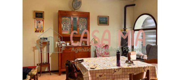 4 rooms House in Cortemaggiore, Italy No. 223199 5