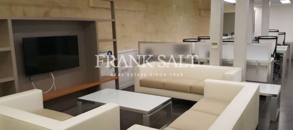 Bureau à Valletta, Malta 350m² No. 12478 5