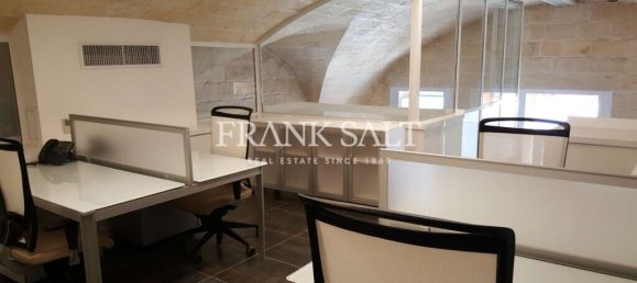 Bureau à Valletta, Malta 350m² No. 12478 4