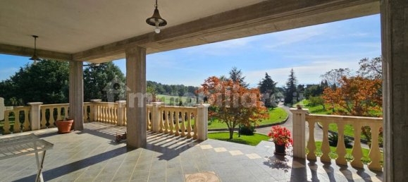 4 bedrooms Villa in Frosinone, Italy No. 82912 9