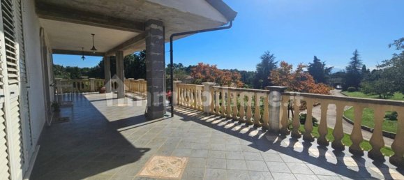 4 bedrooms Villa in Frosinone, Italy No. 82912 8