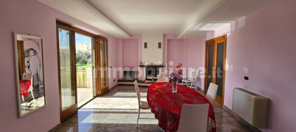 4 bedrooms Villa in Frosinone, Italy No. 82912 14