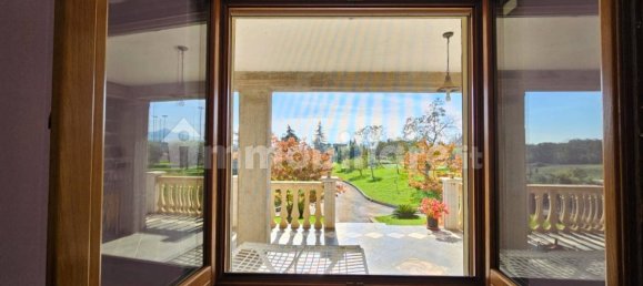 4 bedrooms Villa in Frosinone, Italy No. 82912 13