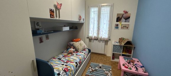 Casa de 5 divisões em Mirandola, Italy N.º 196193 8