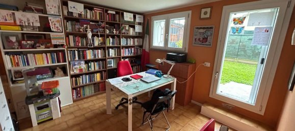 Casa de 5 divisões em Mirandola, Italy N.º 196193 9