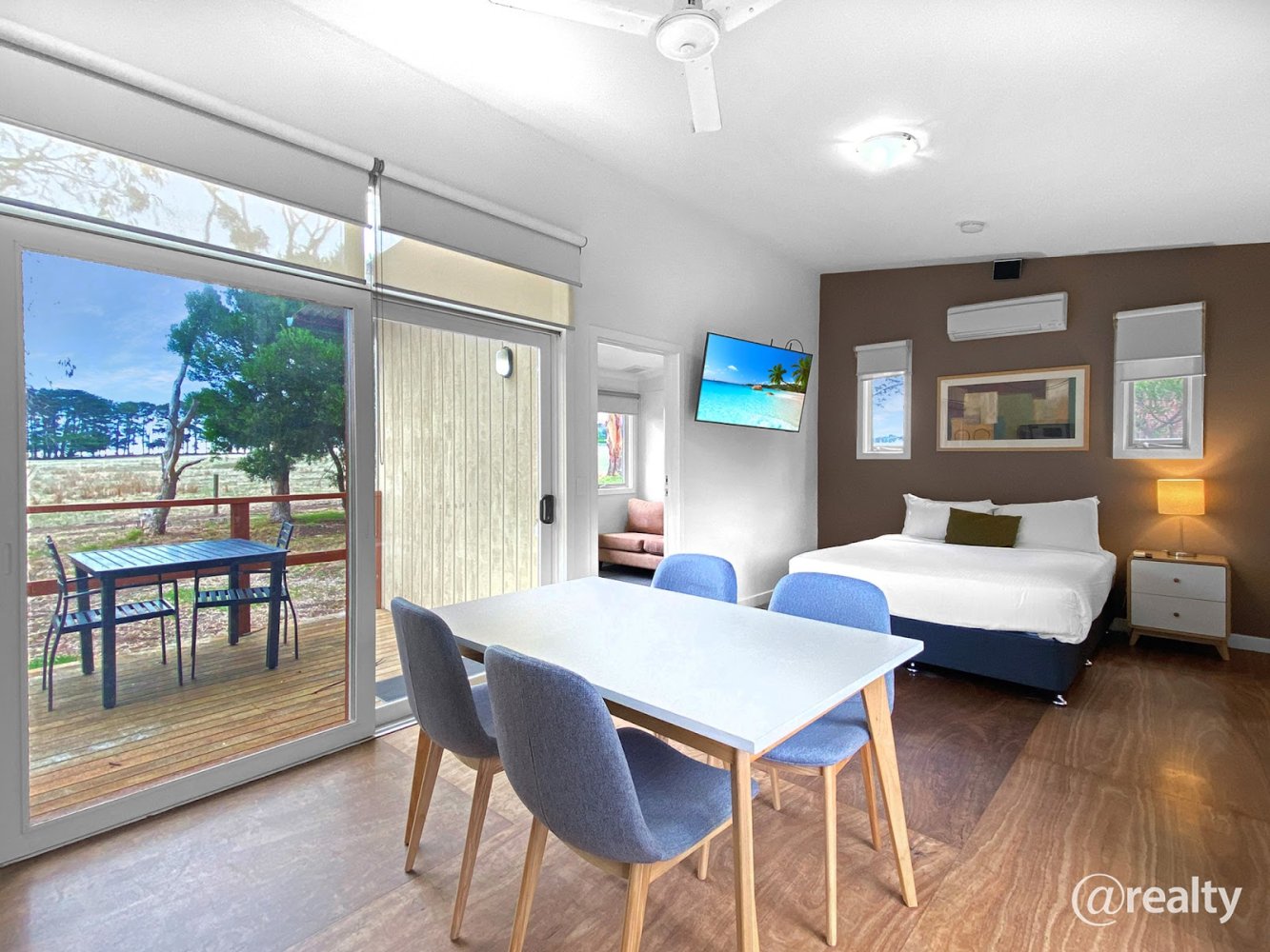 1 bedroom Villa in Cowes, Australia No. 759