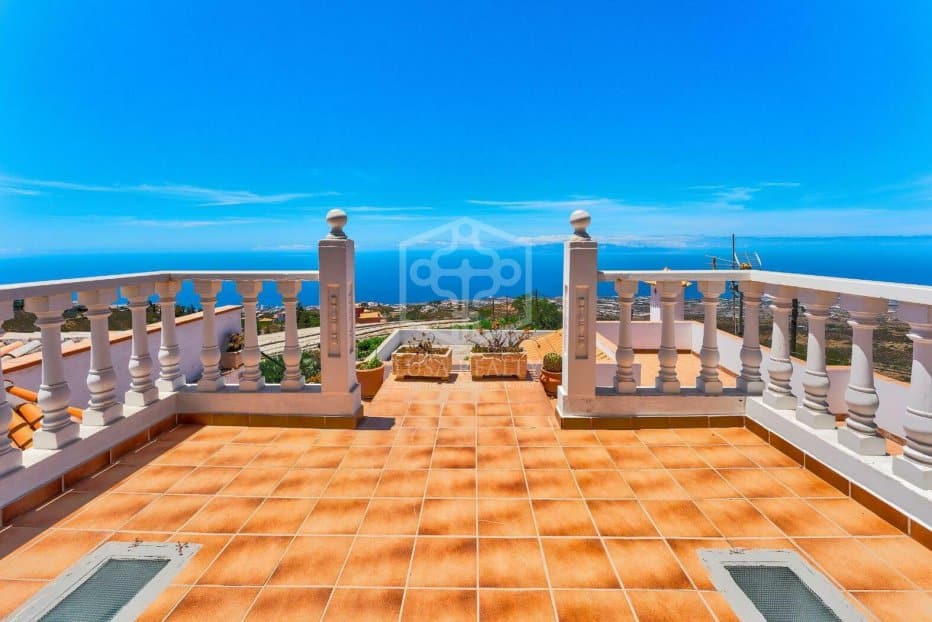 Villa de 6 dormitorios en Adeje, Spain No. 11431