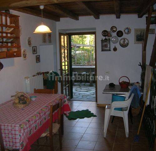 5 Schlafzimmer Wohnung in Varese Ligure, Italy, Nr. 114971