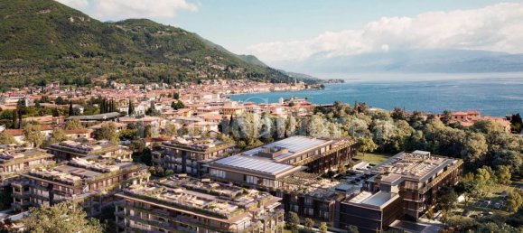 2 Schlafzimmer Wohnung in Salò, Italy, Nr. 123794 2