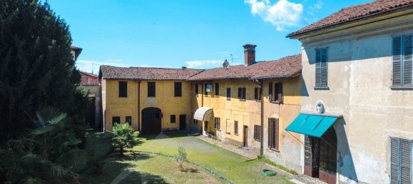 10 rooms Villa in Lonate Pozzolo, Italy No. 297046 32