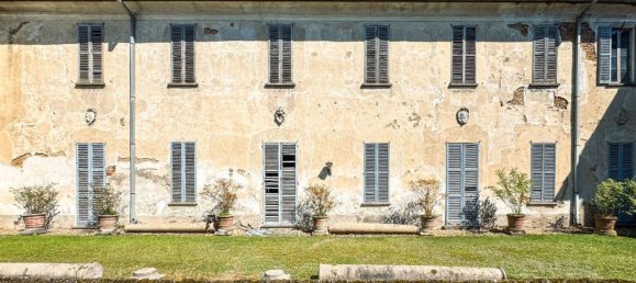 10 rooms Villa in Lonate Pozzolo, Italy No. 297046 29
