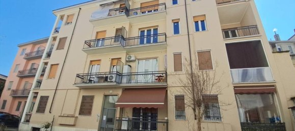 3 rooms Apartment in Voghera, Italy No. 64047 3