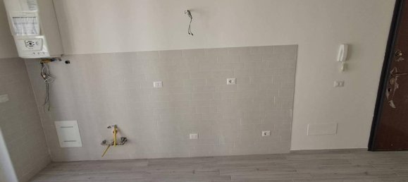 3 rooms Apartment in Voghera, Italy No. 64047 7