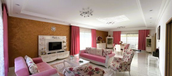 5 bedrooms House in Luisant, France No. 250691 4