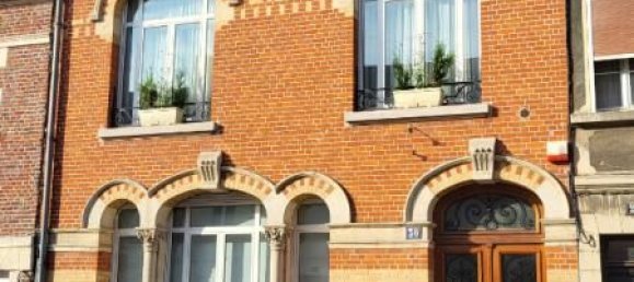 5 bedrooms House in Saint-Quentin, France No. 53629 8