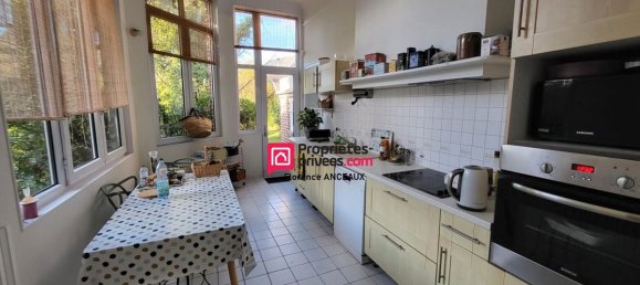 5 bedrooms House in Saint-Quentin, France No. 53629 4