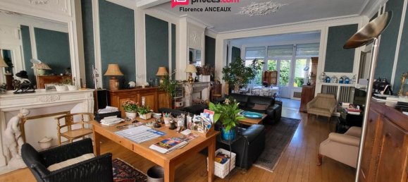 5 bedrooms House in Saint-Quentin, France No. 53629 3