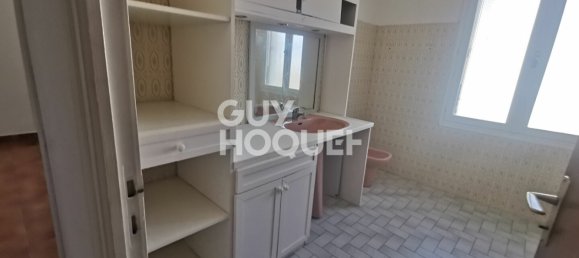 Casa de 4 dormitorios en Saint-Xandre, France No. 357436 4