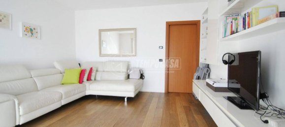 2 bedrooms House in Caronno Pertusella, Italy No. 145294 5
