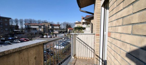 2 bedrooms House in Caronno Pertusella, Italy No. 145294 15