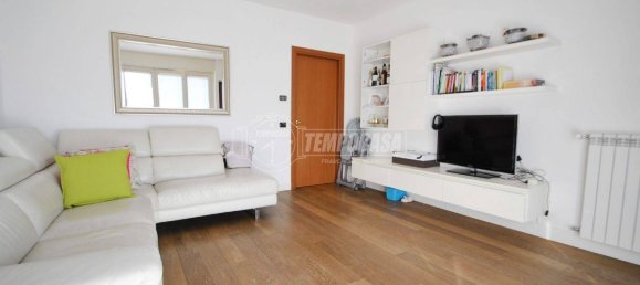 2 bedrooms House in Caronno Pertusella, Italy No. 145294 6