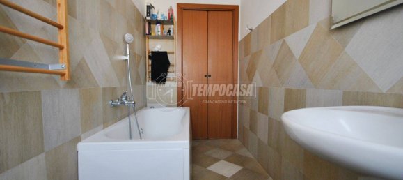 2 bedrooms House in Caronno Pertusella, Italy No. 145294 20