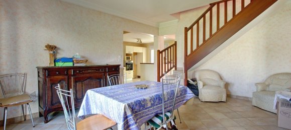 5 bedrooms House in Vernouillet, France No. 168112 4