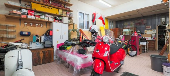 11 rooms House in San Clemente, Italy No. 89393 39