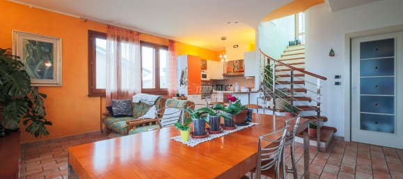 11 rooms House in San Clemente, Italy No. 89393 8