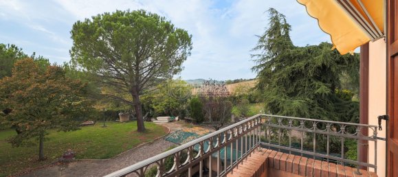 11 rooms House in San Clemente, Italy No. 89393 42